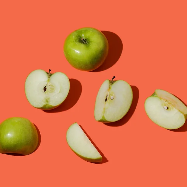 How Many Calories are in Half an Apple?